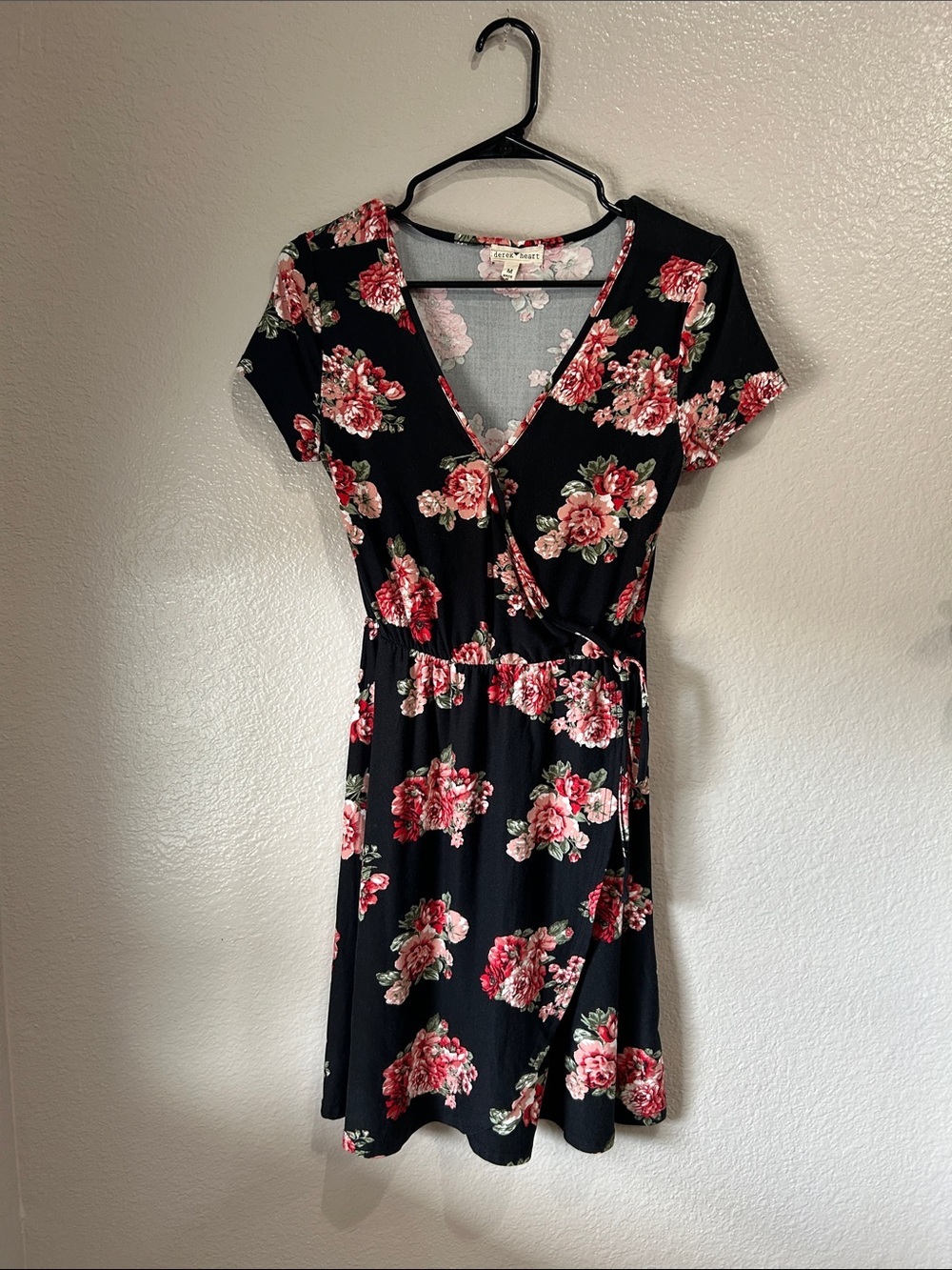 Derek Heart Black Floral Wrap Mini Dress Pink Roses Sz M Casual Vacay